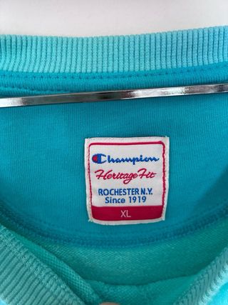 Sudadera Champion cian con bolsillo