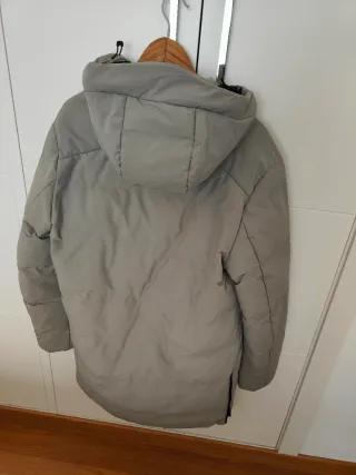 Plumífero C&A gris Talla M