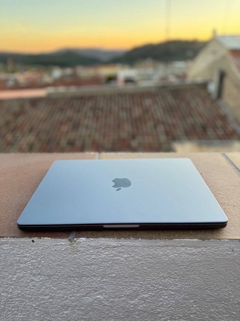 MacBook Pro 14 M2 PRO 16GB RAM 512GB SSD afbeelding 5