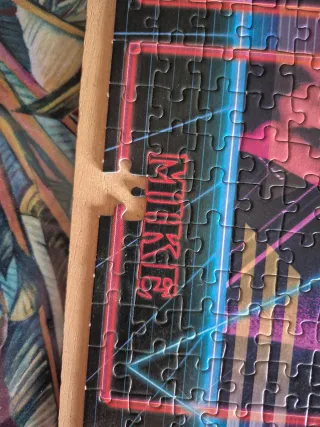 Puzzle Stranger Things LE FALTAN 2 PIEZAS