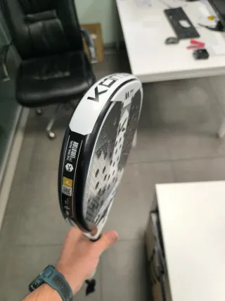 Pala pádel Kombat Etna Manu Martin