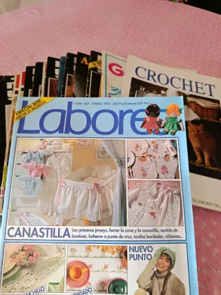 Lote 23 revistas de CROCHET más una varios temas