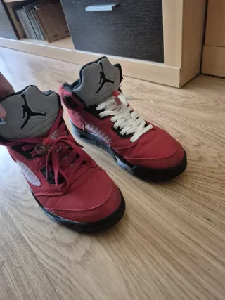 Jordan 5 Rojas