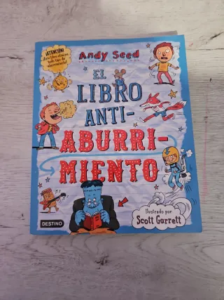 El libro antiaburrimiento: Ilustrado por Scott ...