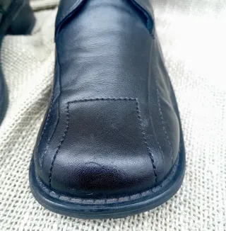 Mocasin punta cuadrada negro