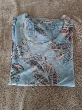 Camiseta estampada floral azul