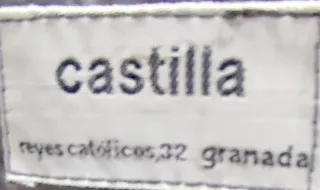 Traje de hombre gris con rayas