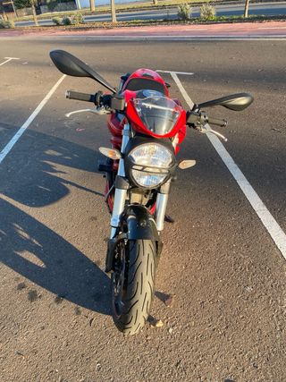 Ducati Monster 696 ABS Carbono