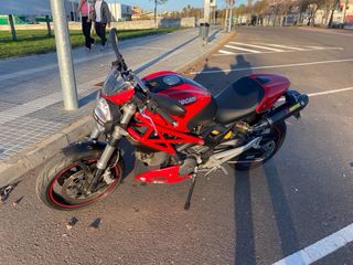 Ducati Monster 696 ABS Carbono