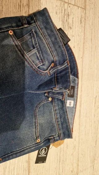 Volcom Vorta Slim Straight Jeans talla 33 largo 34