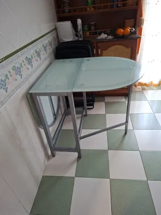 Mesa plegable cristal y metal