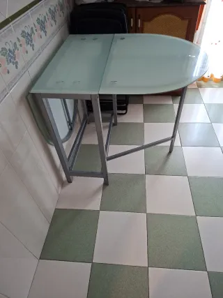 Mesa plegable cristal y metal