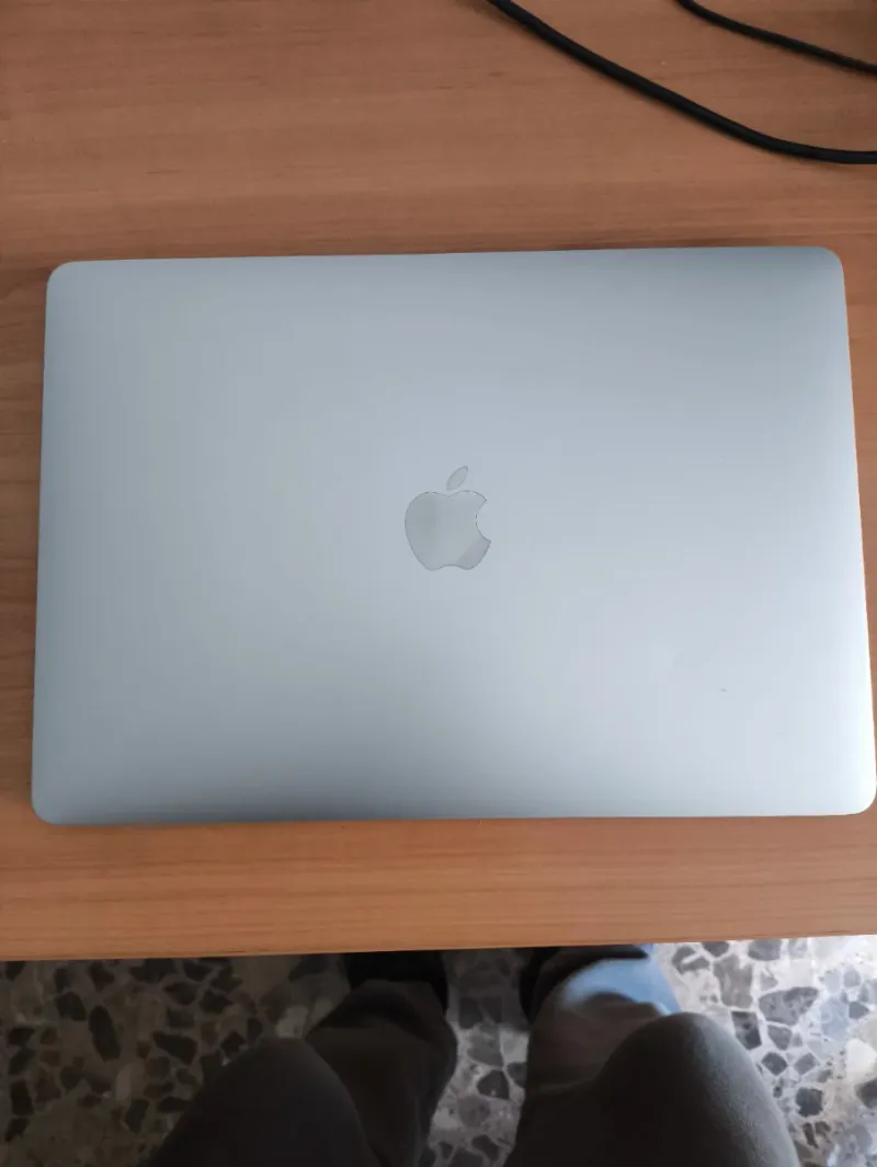 MacBook Pro 13 16GB RAM 256GB SSD i5 + CARGADOR afbeelding 5