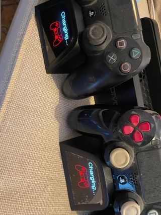 Estación de Carga con ventiladores OIVO PS4.