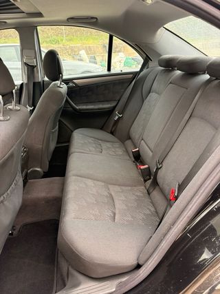 Mercedes-Benz c220 2003