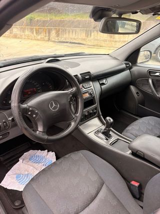 Mercedes-Benz c220 2003