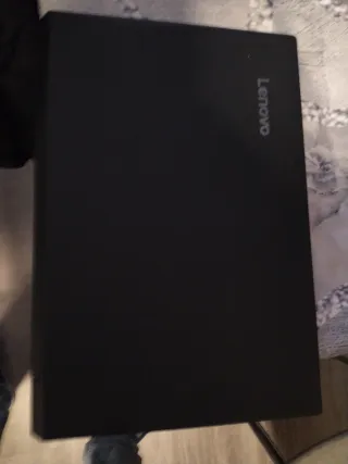 Portátil Lenovo Negro