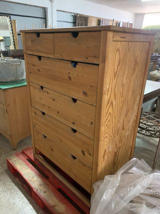 Cómoda de madera con 6 cajones