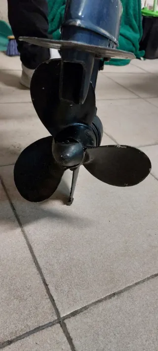 Motor Tohatsu 9.8 fueraborda