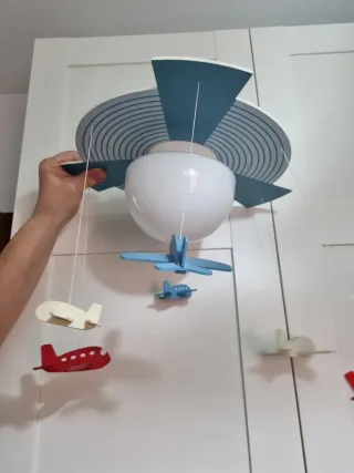 Lámpara infantil aviones