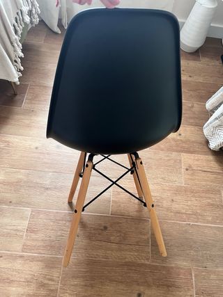 Silla Diseño Negra y Madera