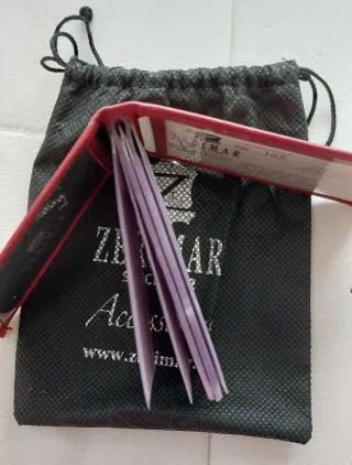 Tarjetero de piel Zerimar rojo