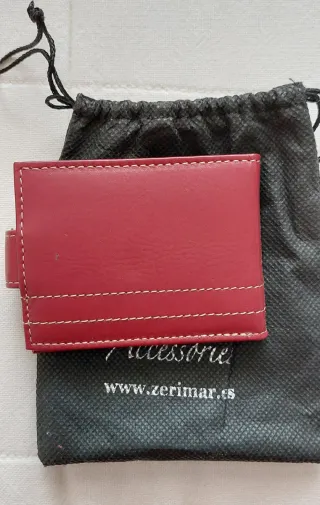 Tarjetero de piel Zerimar rojo