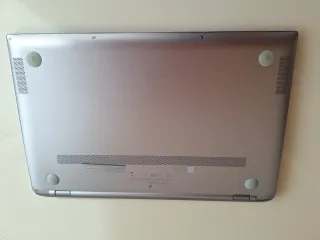 Ordenador portátil ASUS Plata