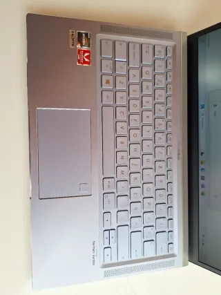 Ordenador portátil ASUS Plata