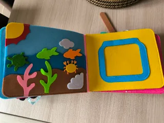 Libro sensorial fieltro