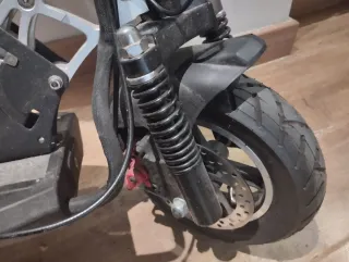 Patinete eléctrico Brimtong. Batería nueva