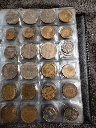 Monedas del mundo vendo solo repetidas .