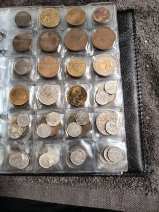 Monedas del mundo vendo solo repetidas .