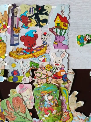 Lott 100 figurine per bambini