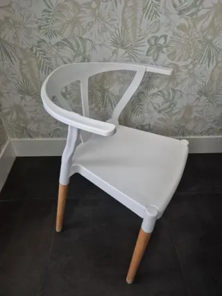 Mesa redonda cristal y 2 sillas