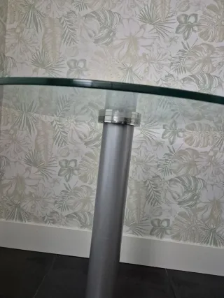 Mesa redonda cristal y 2 sillas