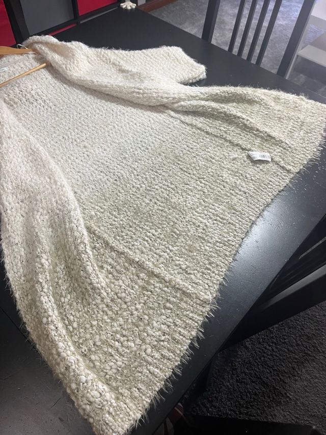 Chaqueta/Cárdigan Beige y Blanco (degradado verde)