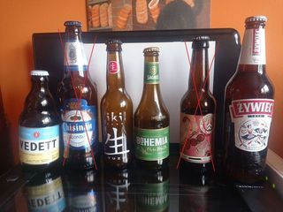 Varie birre del mondo per collezionismo