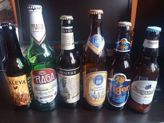 Varie birre del mondo per collezionismo