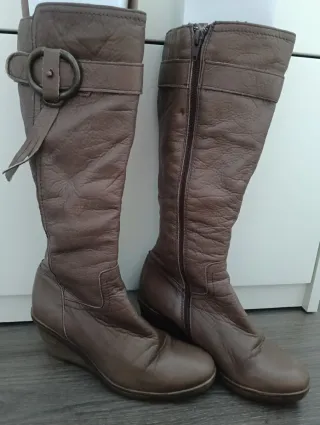 Botas altas marrones