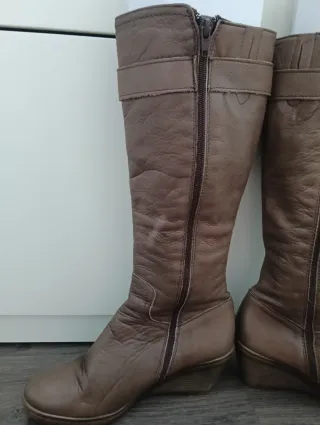 Botas altas marrones