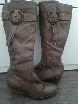 Botas altas marrones