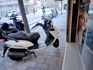 Kymco Grand Dink 125 Blanca