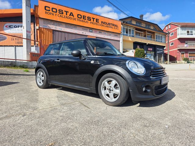 MINI COOPER ONE D  2011