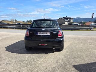 MINI COOPER ONE D  2011