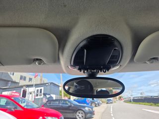 MINI COOPER ONE D  2011