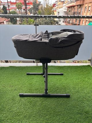 Cochecito Inglesina Aptica con capazo y soporte