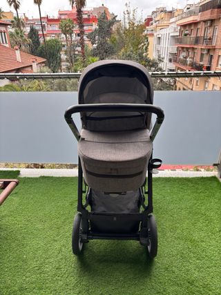 Cochecito Inglesina Aptica con capazo y soporte