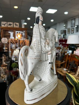 Figura Antigua Cazador Escoces Staffordshire S.XIX