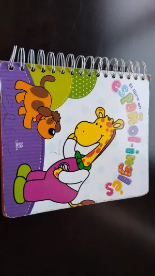 El Libro en Español-Inglés